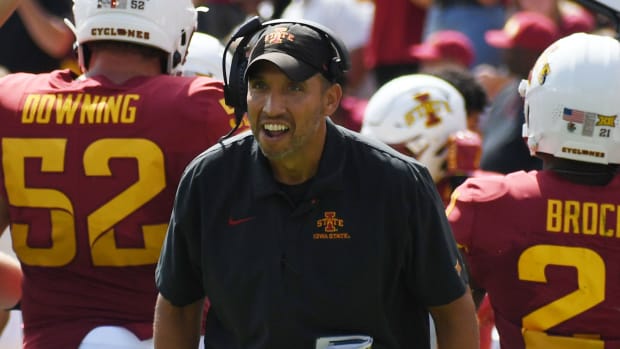 Matt Campbell coach Iowa State football 2022 USATSI_18985269